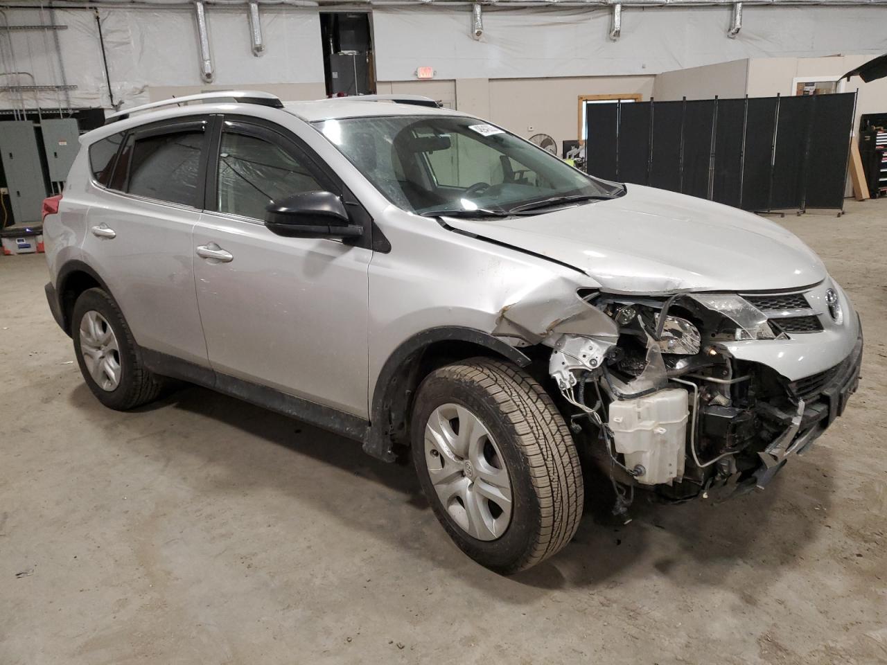 2015 TOYOTA RAV4 LE - Image 4