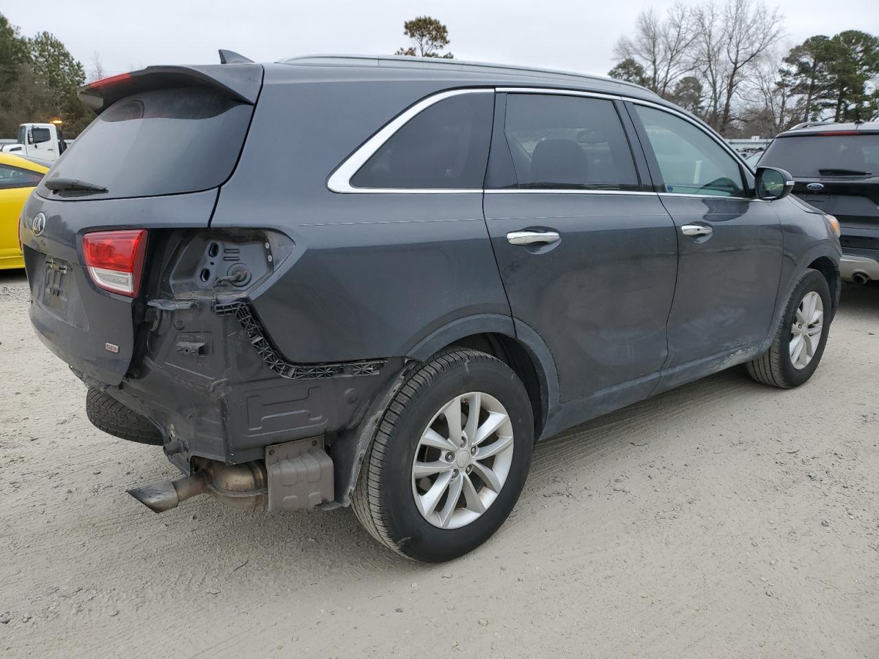 2017 KIA SORENTO LX - Фото 3