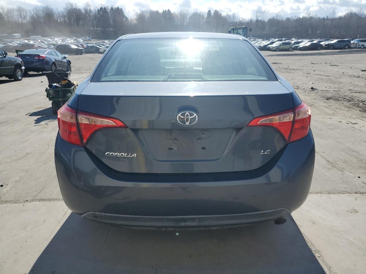 2018 TOYOTA COROLLA L - Image 6