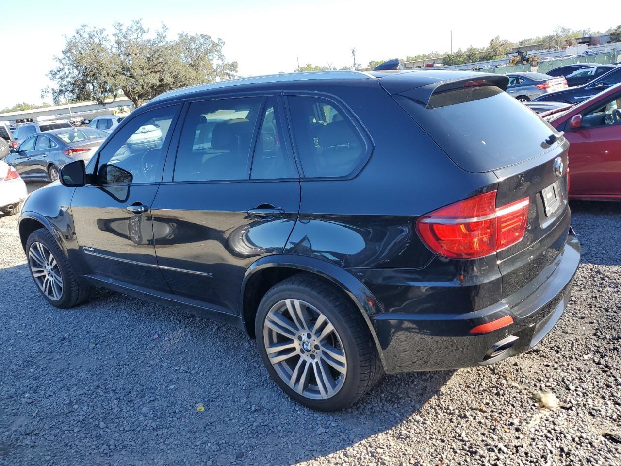 2011 BMW X5 XDRIVE5 - Image 2