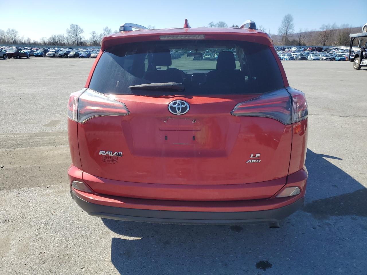 2016 TOYOTA RAV4 LE - Фото 6