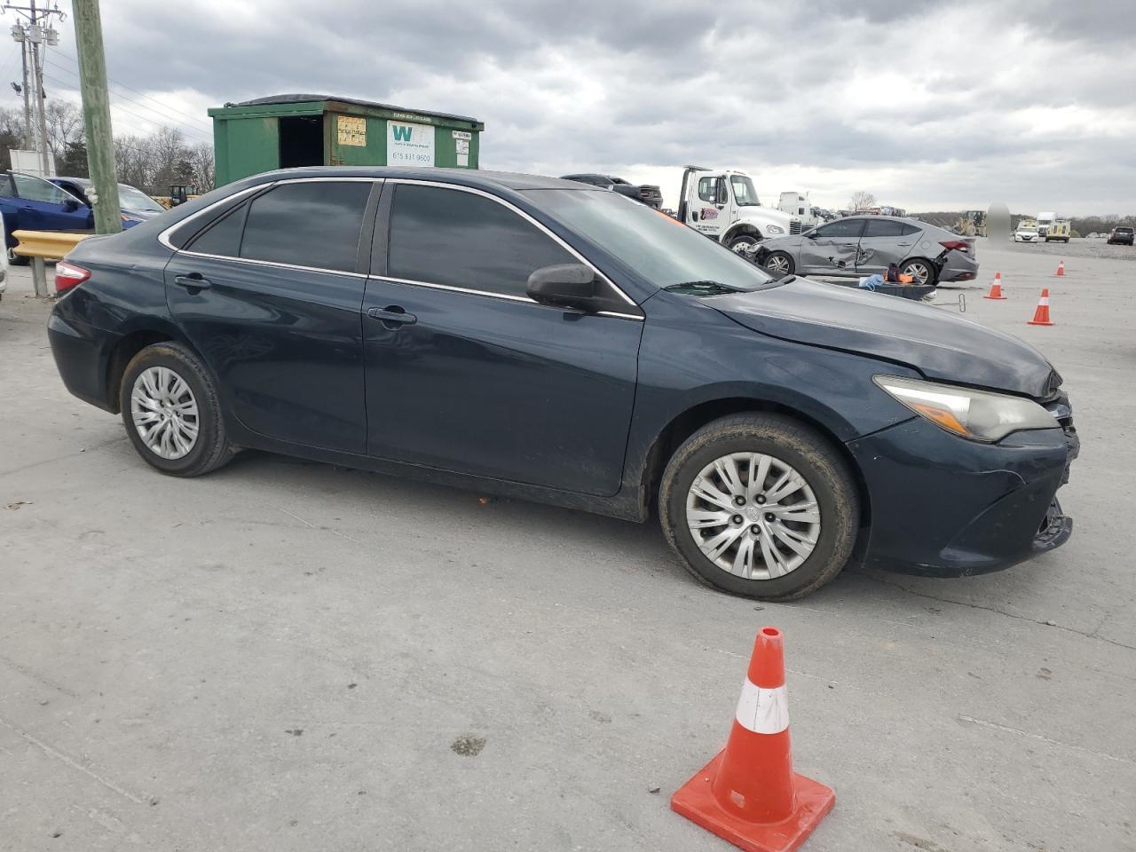2017 TOYOTA CAMRY LE - Фото 4