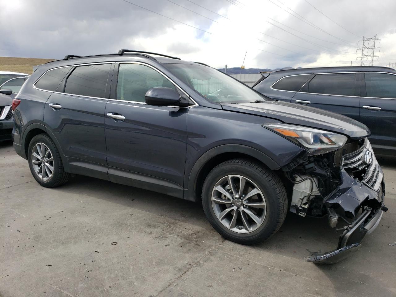 2017 HYUNDAI SANTA FE S - Image 4