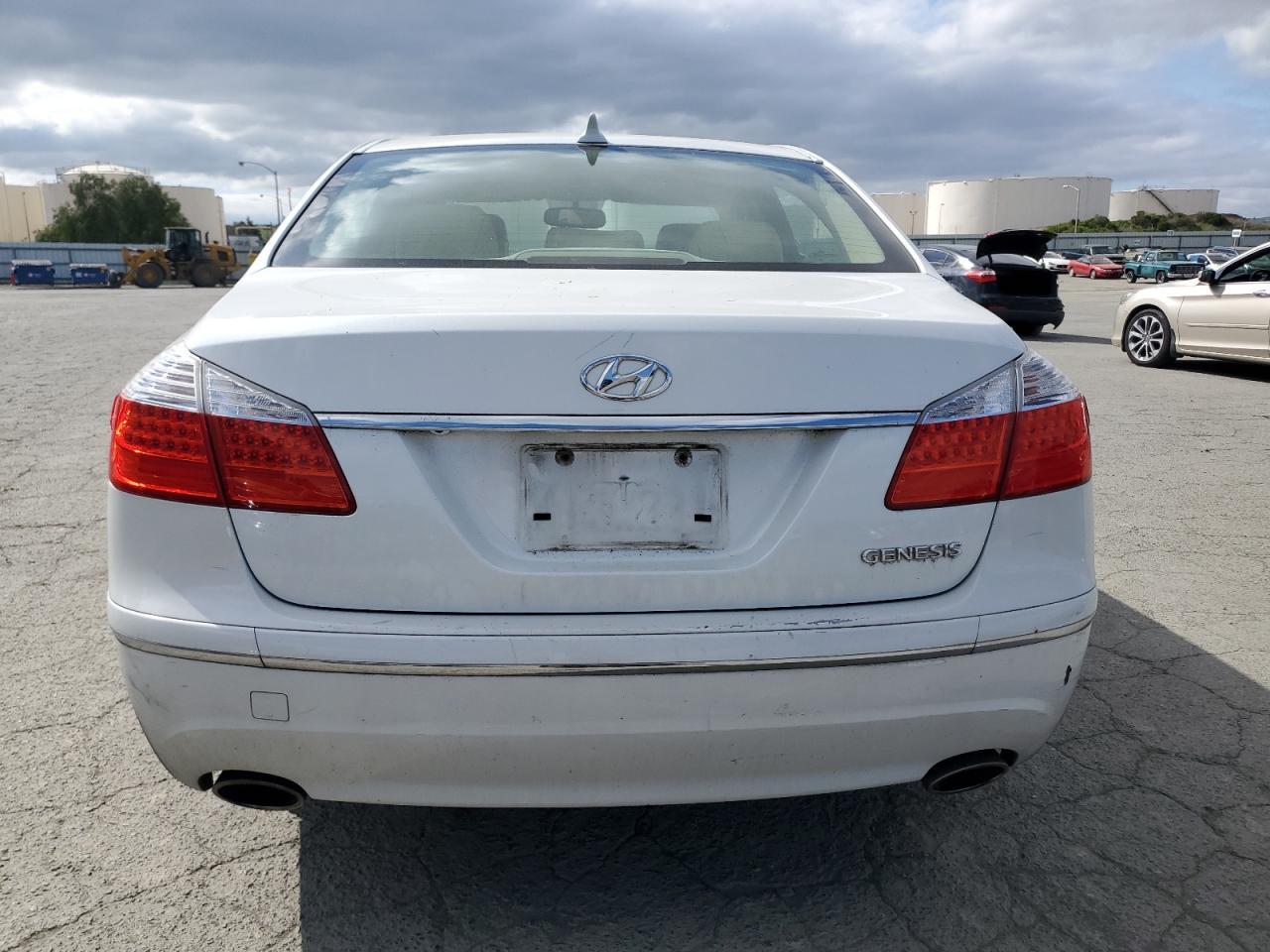 2011 HYUNDAI GENESIS 3. - Фото 6