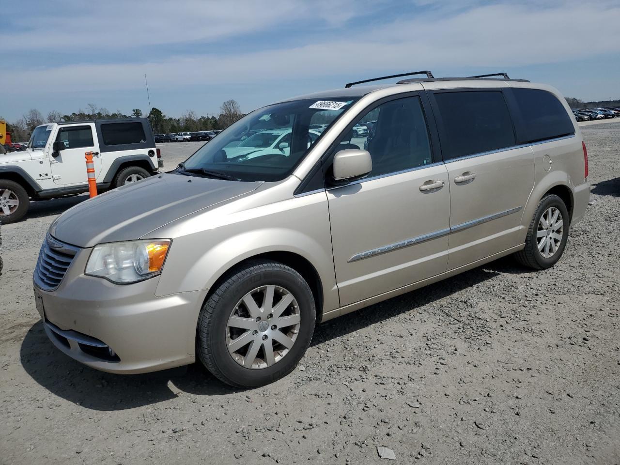 2014 CHRYSLER TOWN & COU