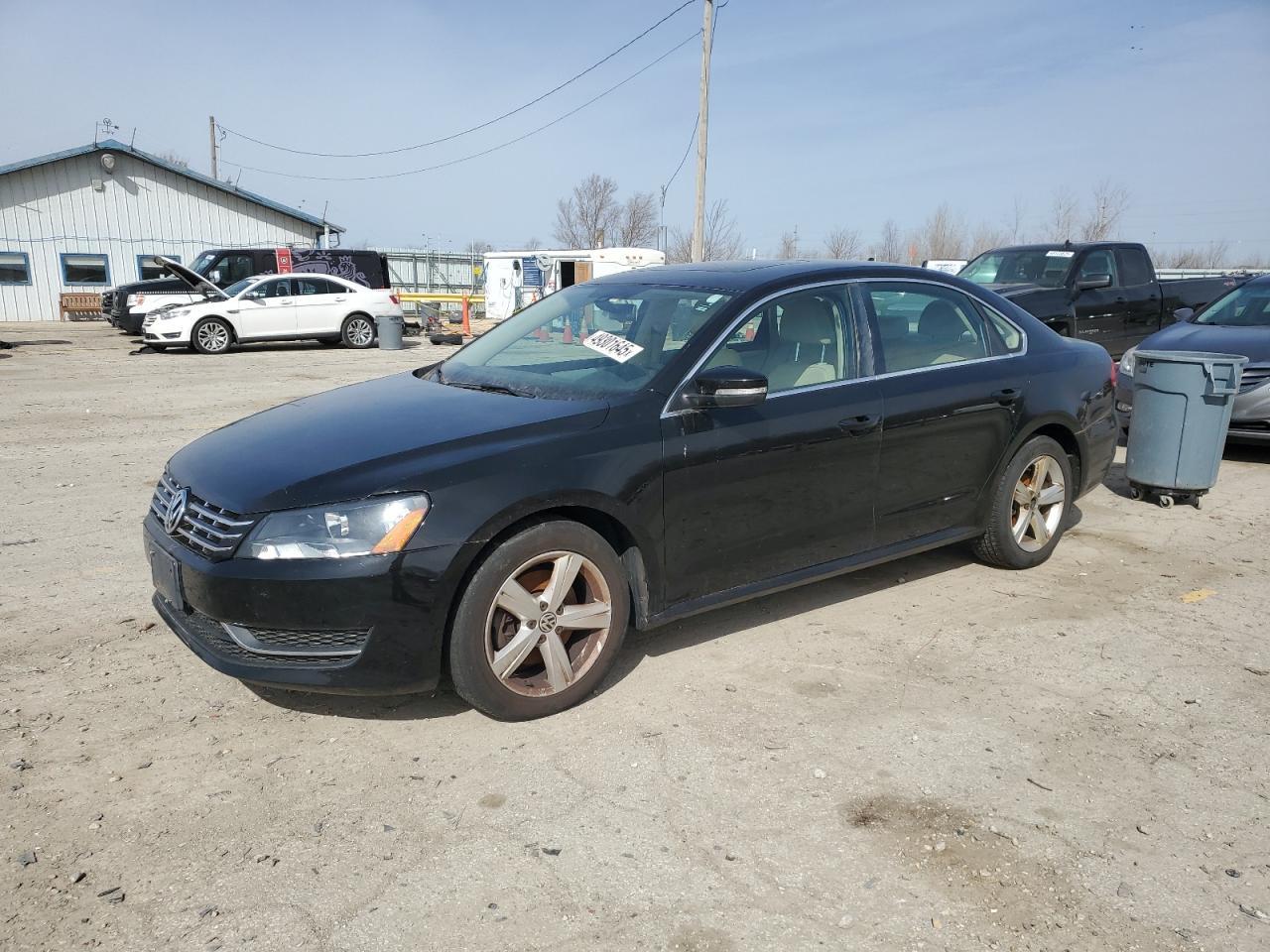 2013 VOLKSWAGEN PASSAT SE