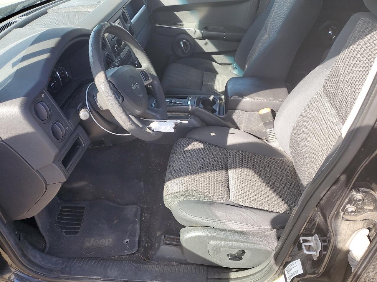 2010 JEEP COMMANDER - Image 7