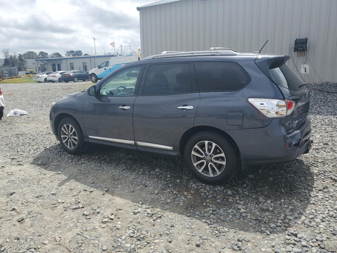 2013 NISSAN PATHFINDER - Image 2