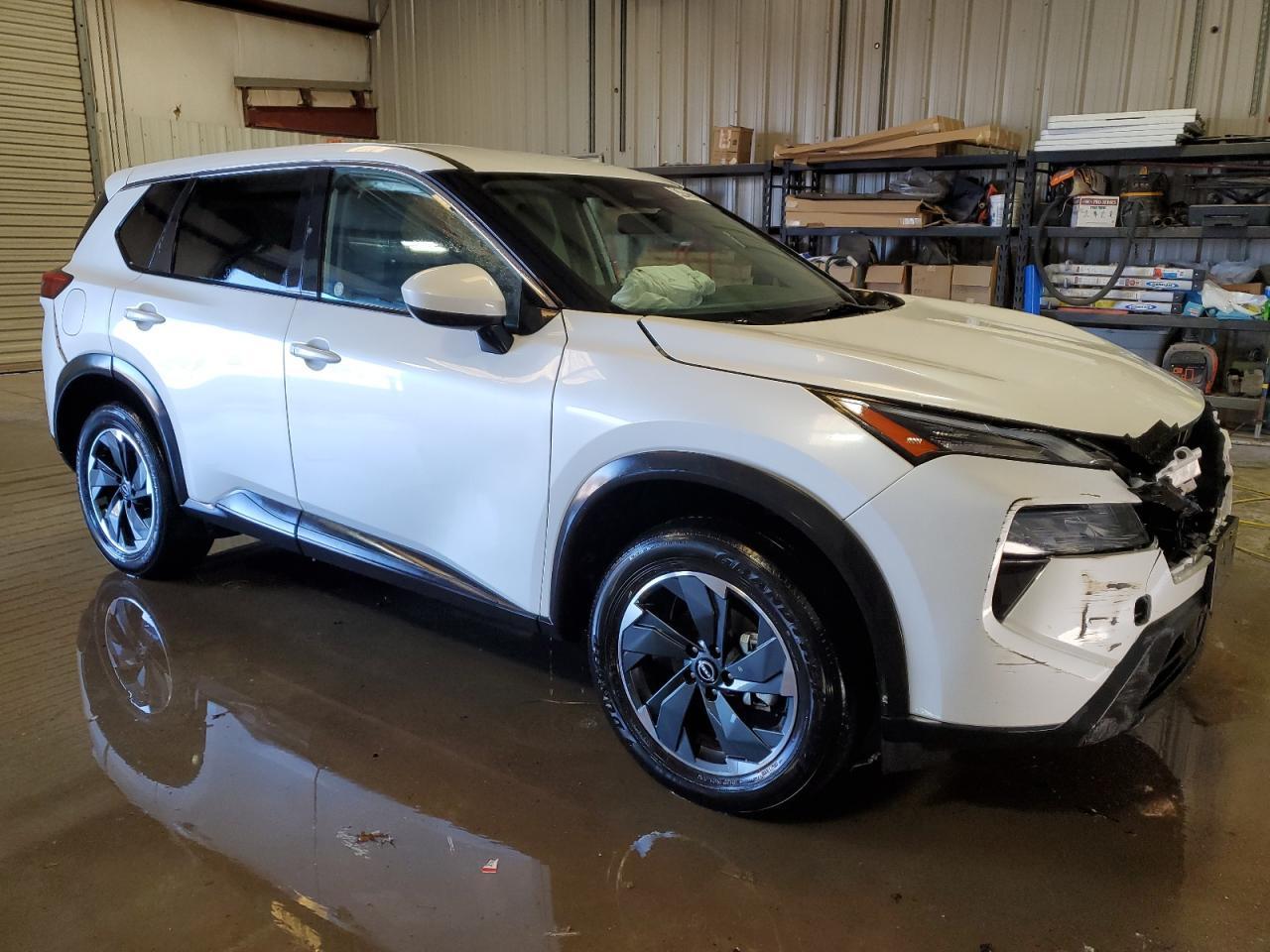 2024 NISSAN ROGUE SV - Image 4