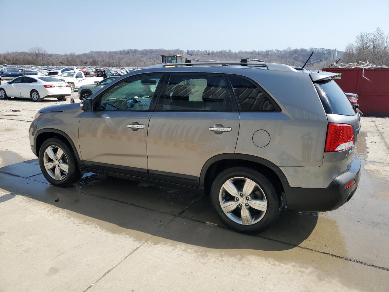 2012 KIA SORENTO EX - Image 2