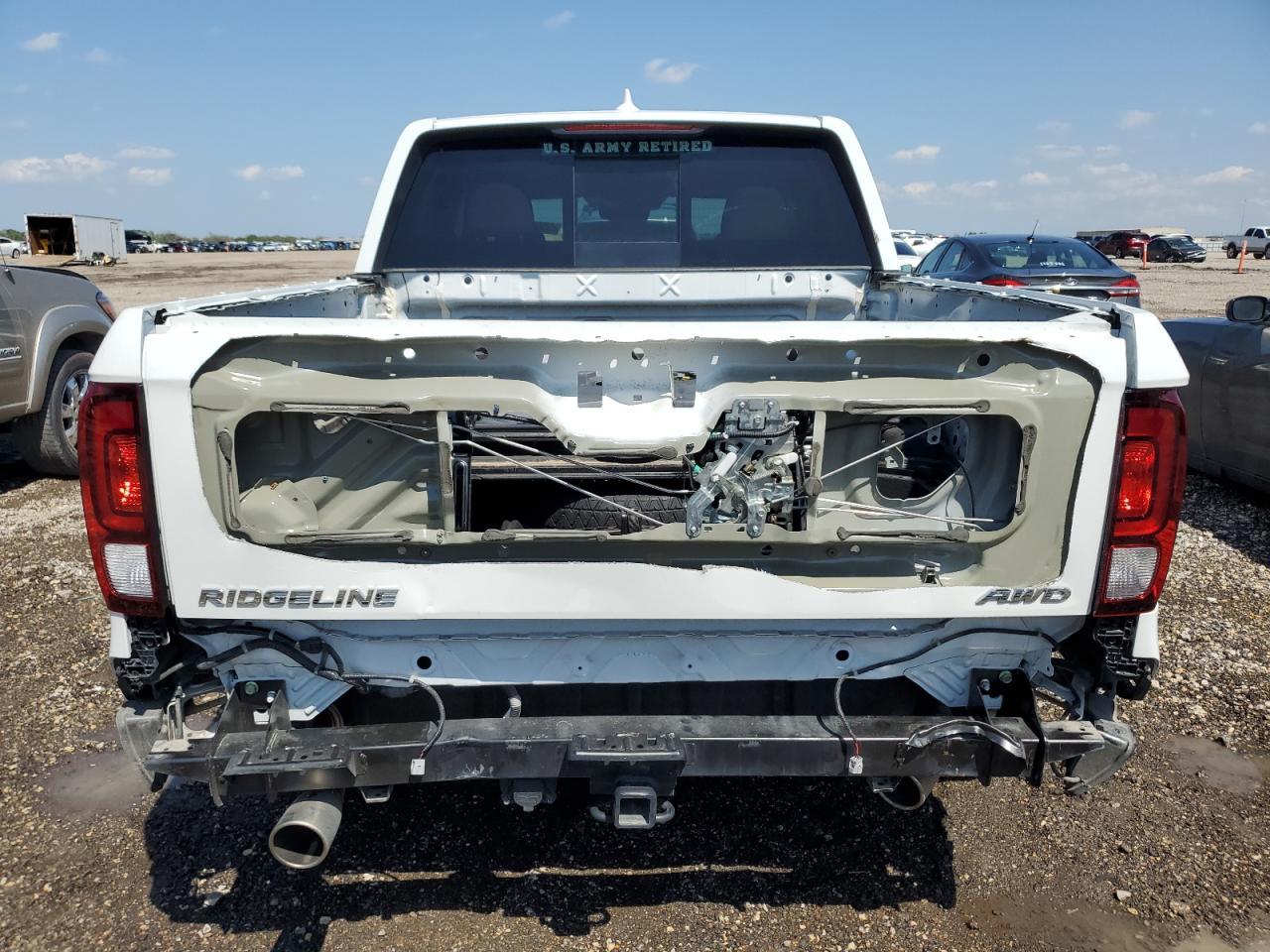 2022 HONDA RIDGELINE - Фото 6