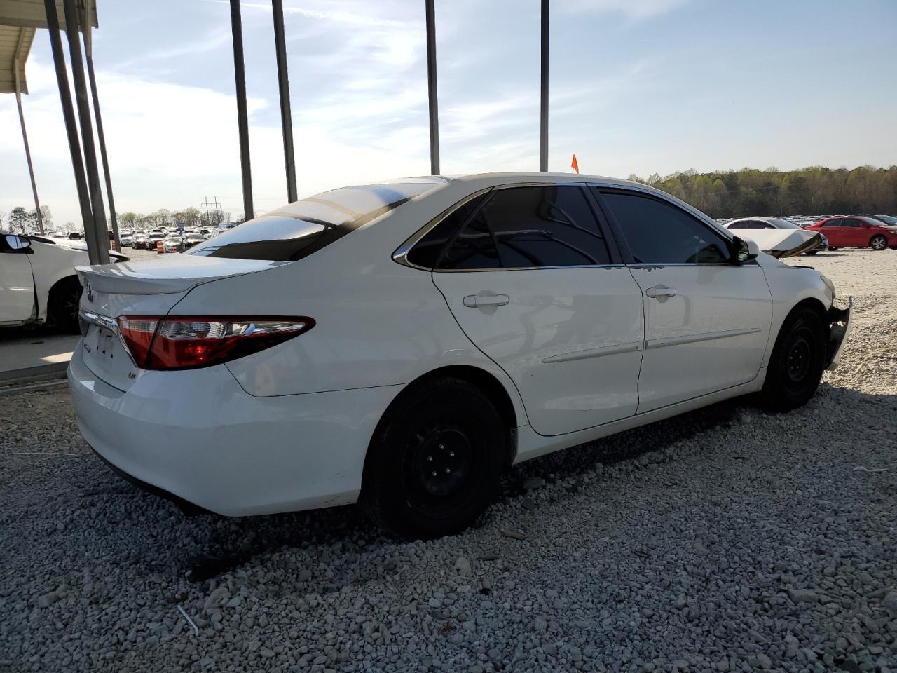 2015 TOYOTA CAMRY LE - Фото 3