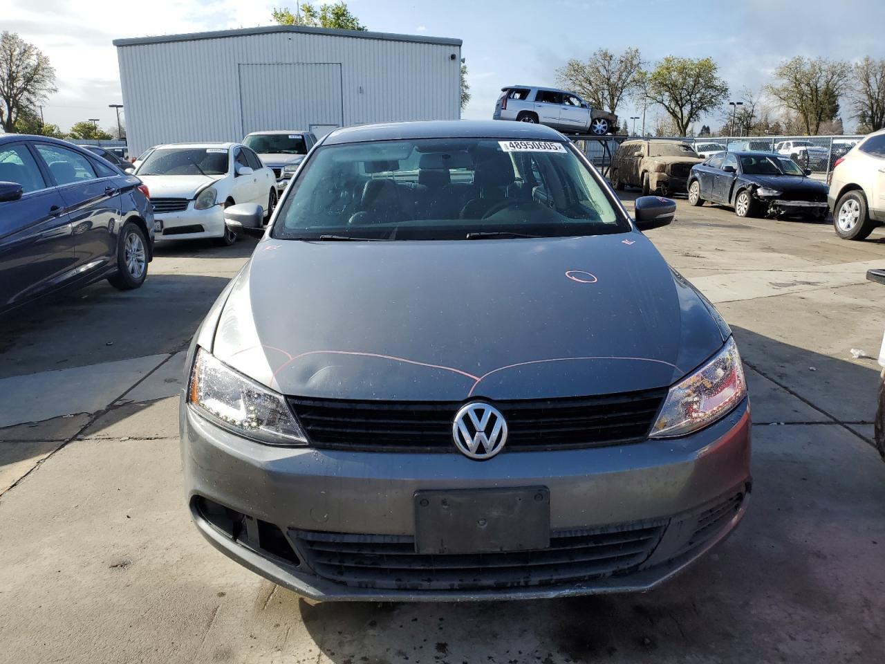 2014 VOLKSWAGEN JETTA SE - Фото 5