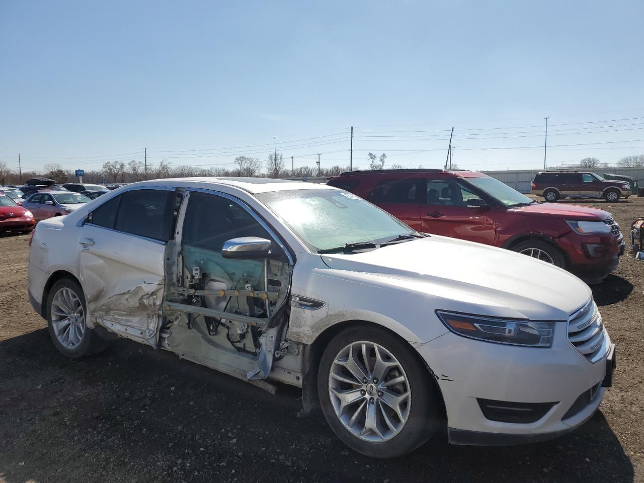 2019 FORD TAURUS LIM - Image 4