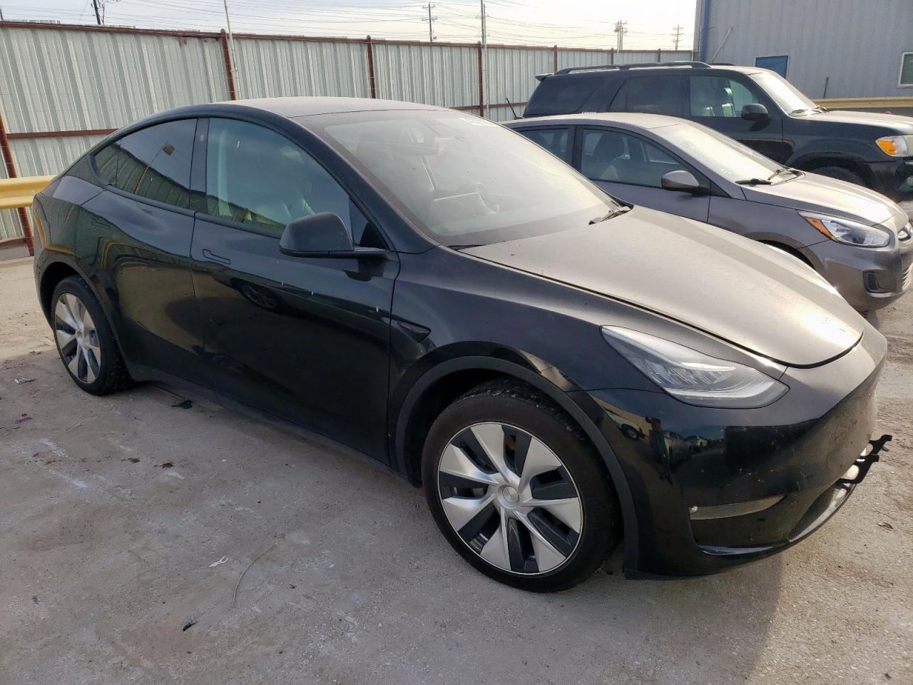 2022 TESLA MODEL Y - Image 4
