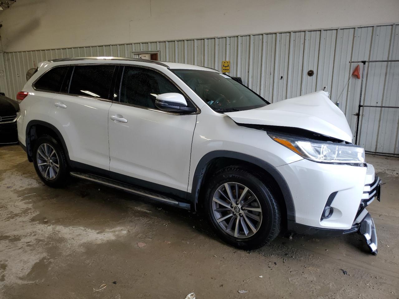 2019 TOYOTA HIGHLANDER - Фото 4