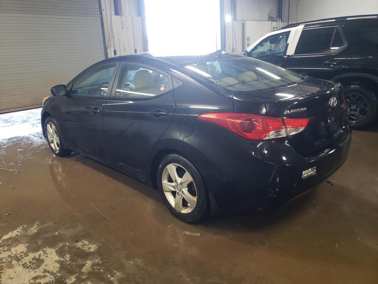 2013 HYUNDAI ELANTRA GL - Image 2