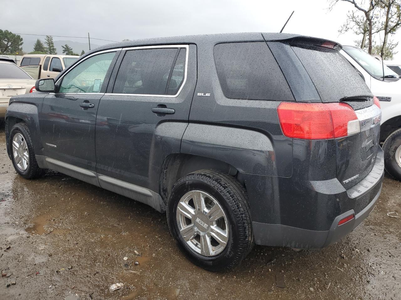 2014 GMC TERRAIN SL - Image 2