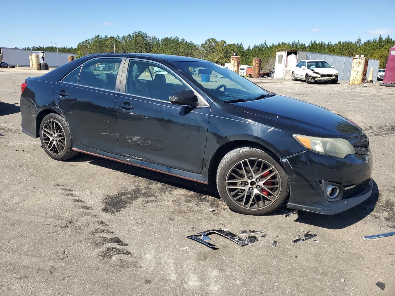 2014 TOYOTA CAMRY L - Image 4