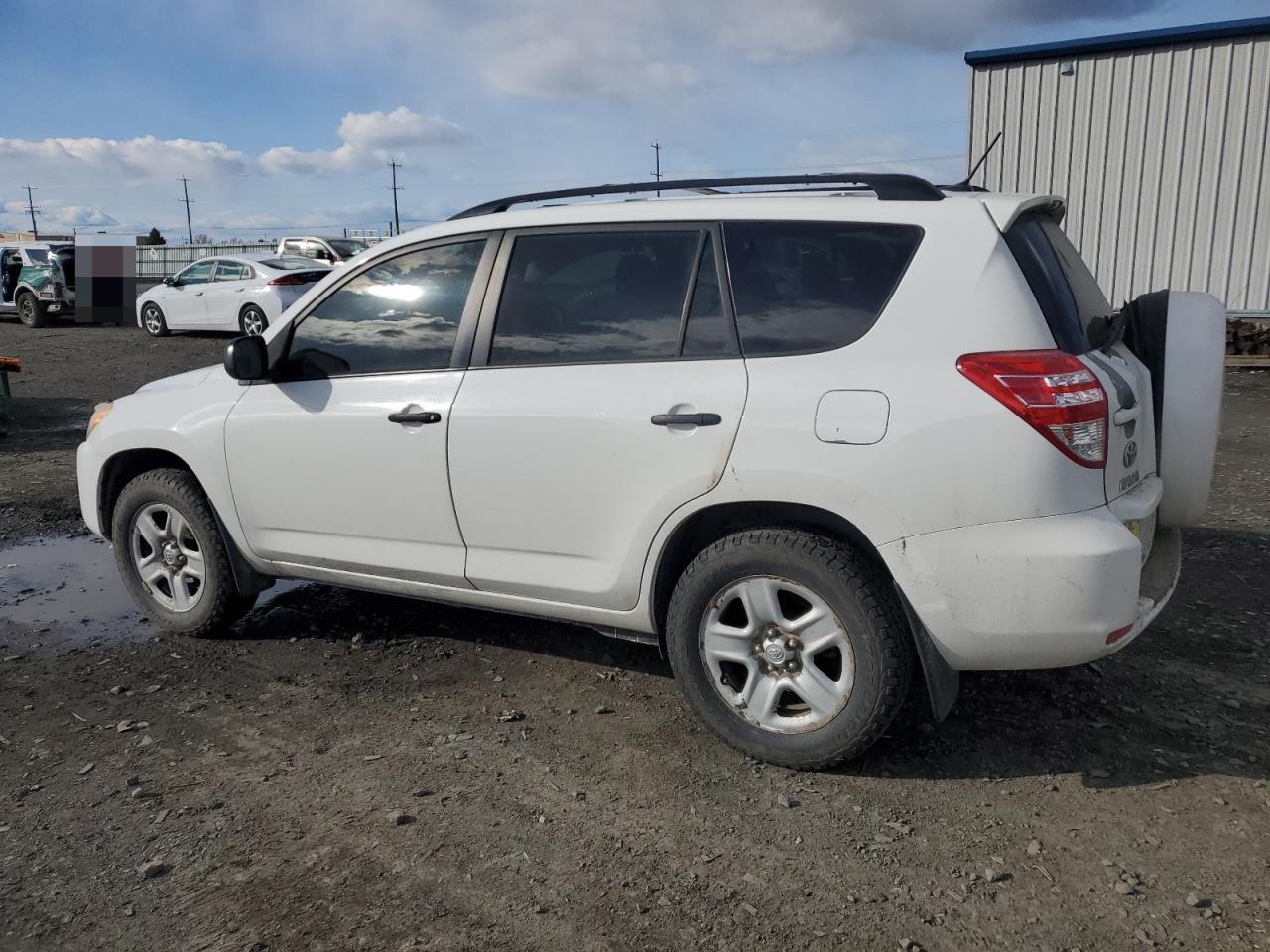 2011 TOYOTA RAV4 - Фото 2