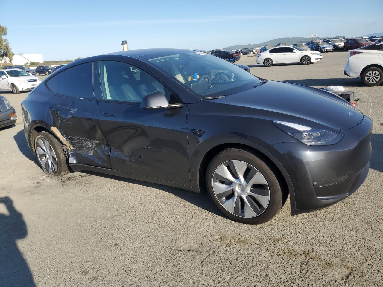 2024 TESLA MODEL Y - Image 4