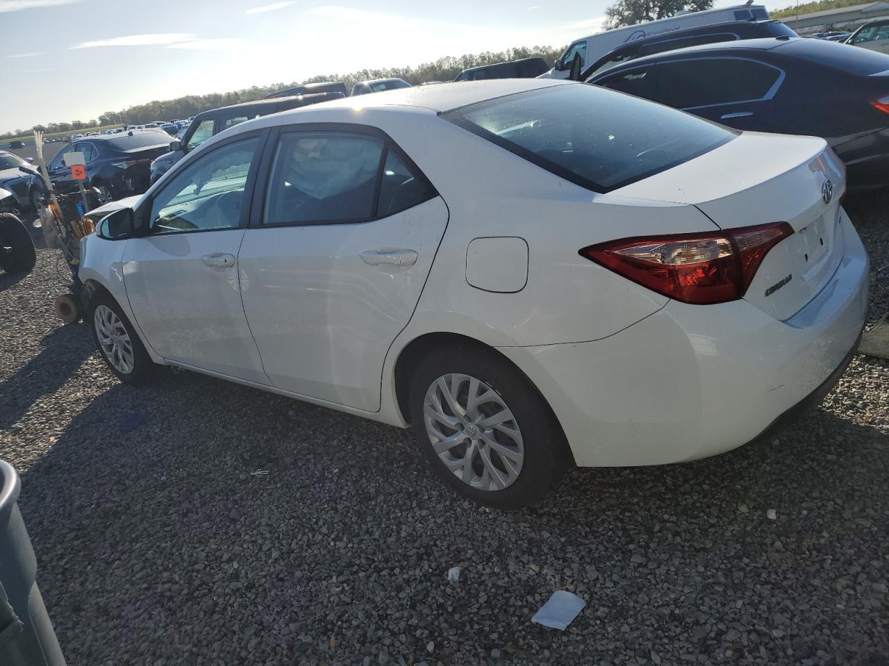 2019 TOYOTA COROLLA L - Фото 2