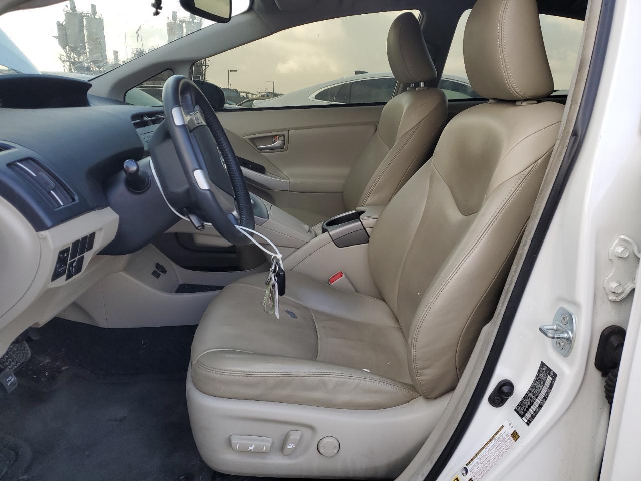 2013 TOYOTA PRIUS - Фото 7