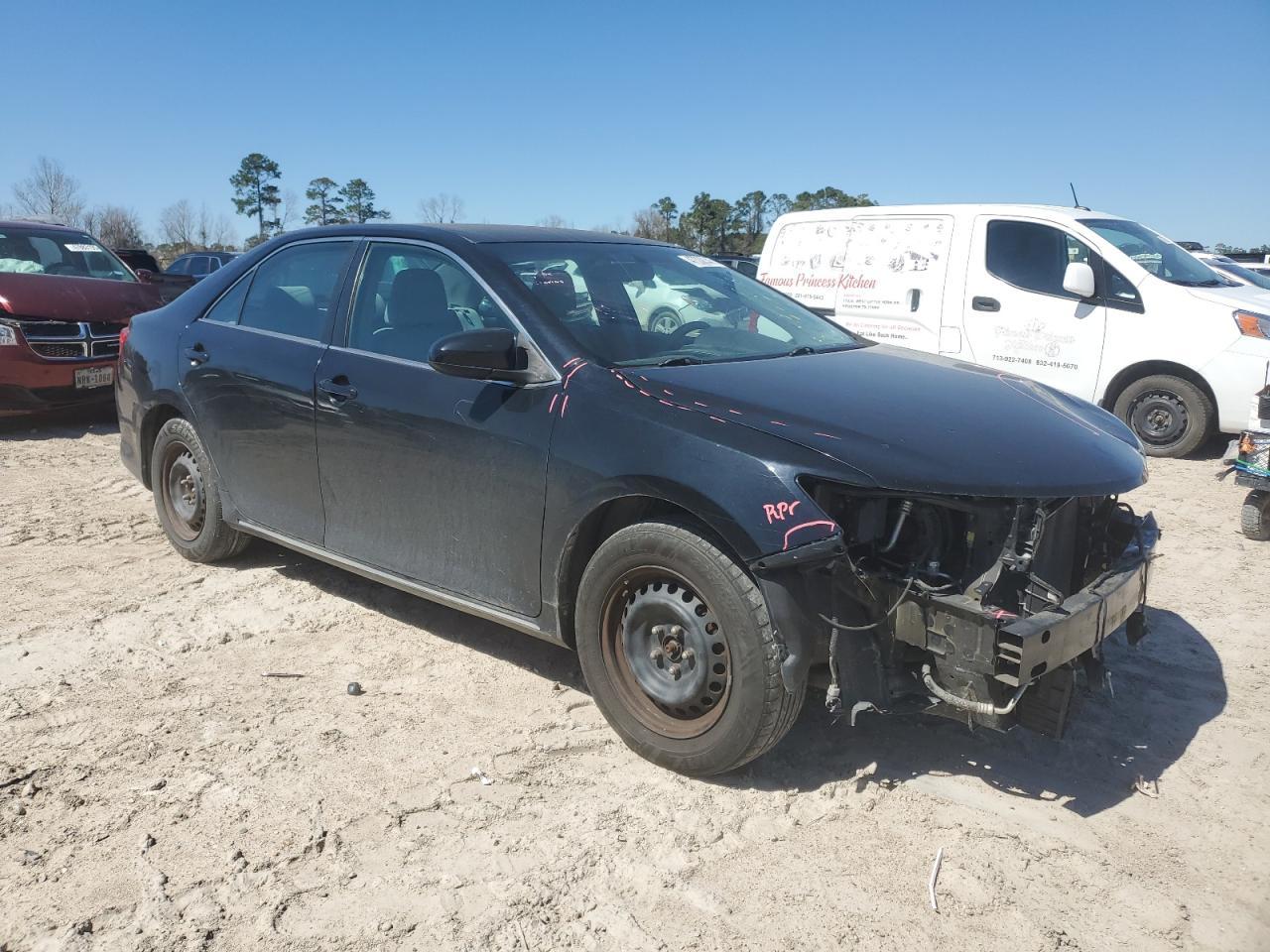 2014 TOYOTA CAMRY L - Image 4