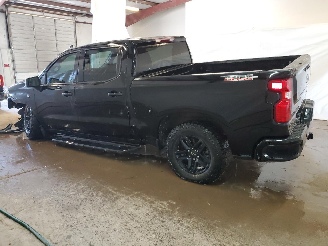 2024 CHEVROLET SILVERADO - Image 2