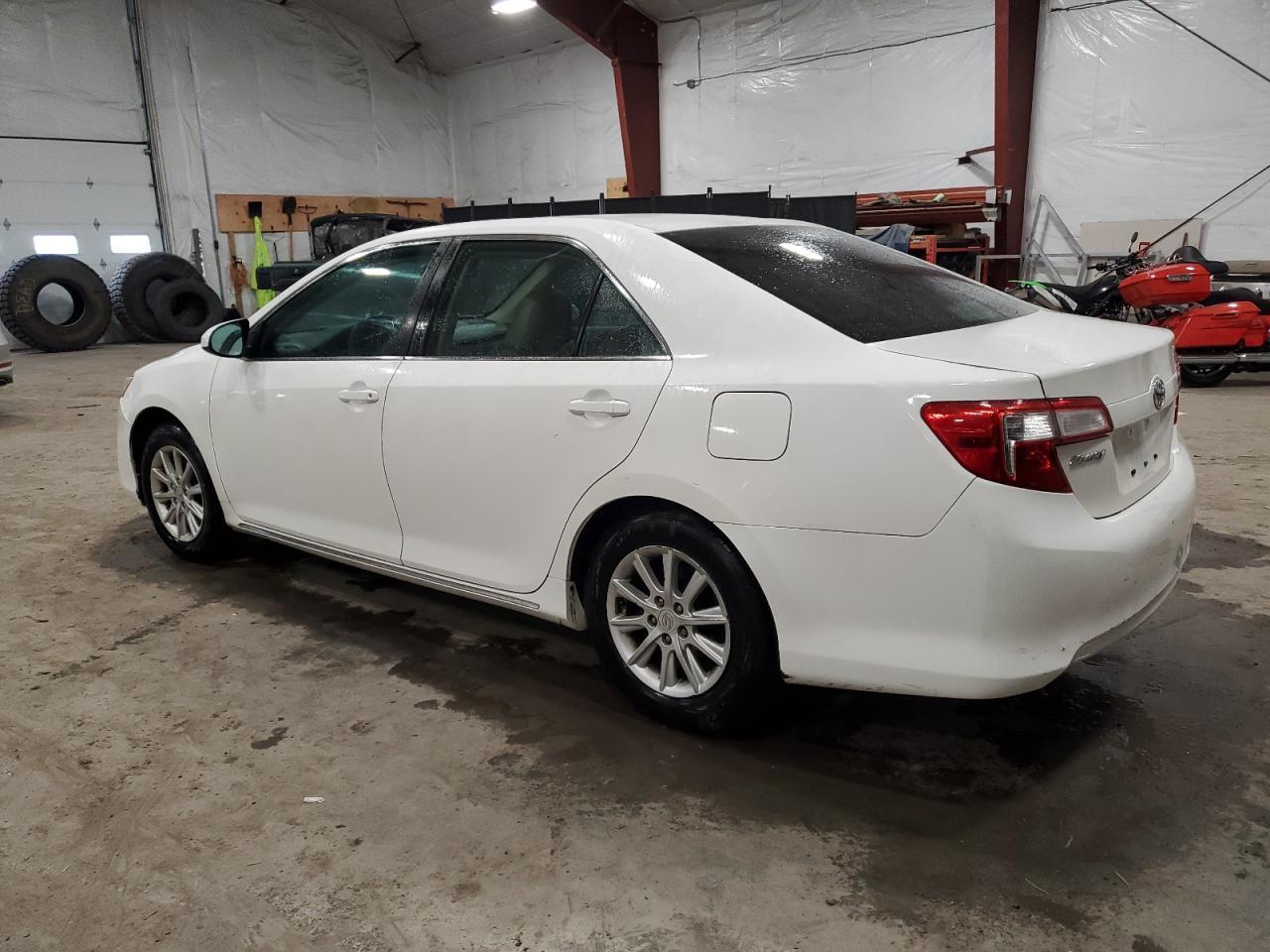 2012 TOYOTA CAMRY BASE - Фото 2