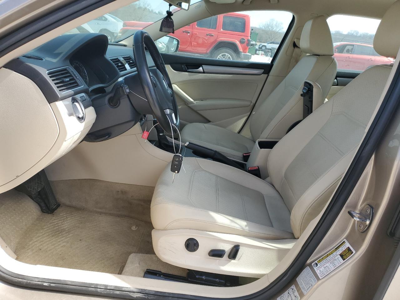 2015 VOLKSWAGEN PASSAT S - Фото 7