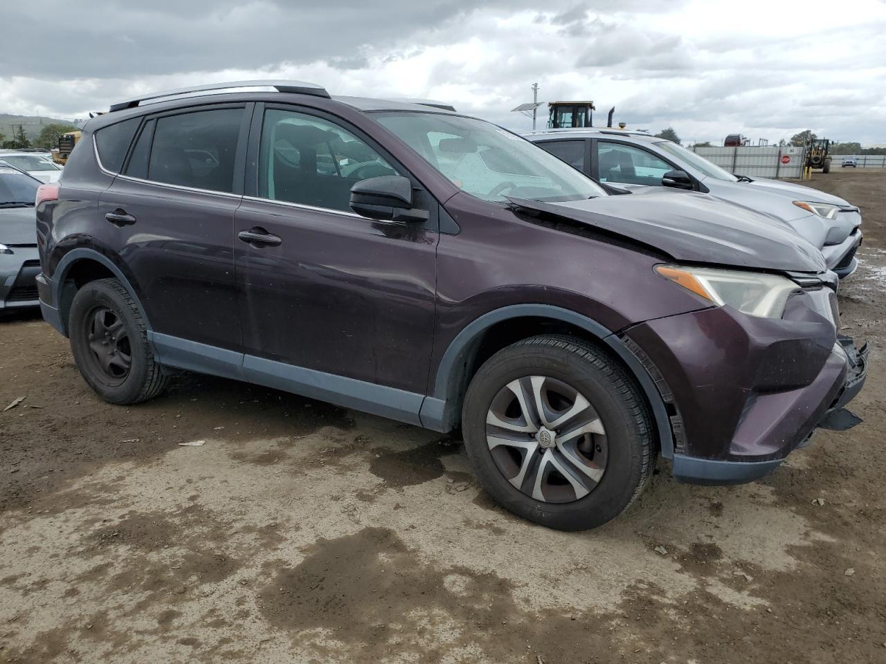 2016 TOYOTA RAV4 LE - Фото 4