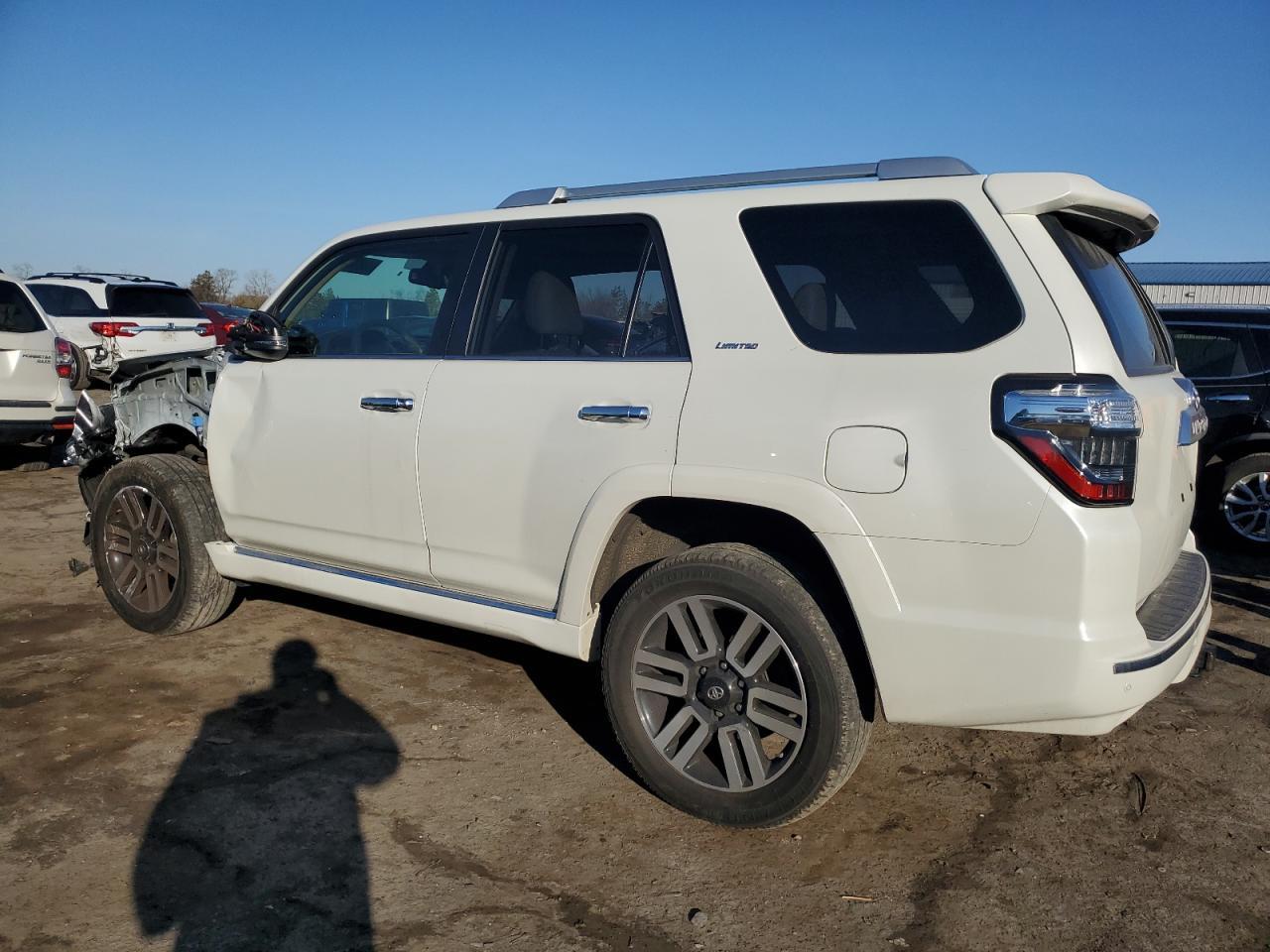 2020 TOYOTA 4RUNNER SR - Фото 2