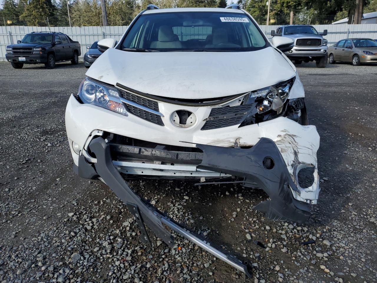 2015 TOYOTA RAV4 XLE - Image 5