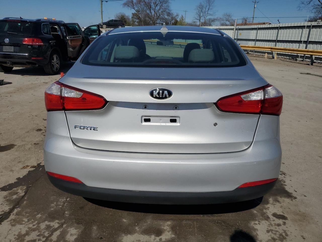 2015 KIA FORTE LX - Фото 6