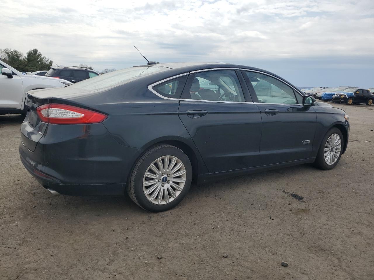 2014 FORD FUSION SE - Image 3