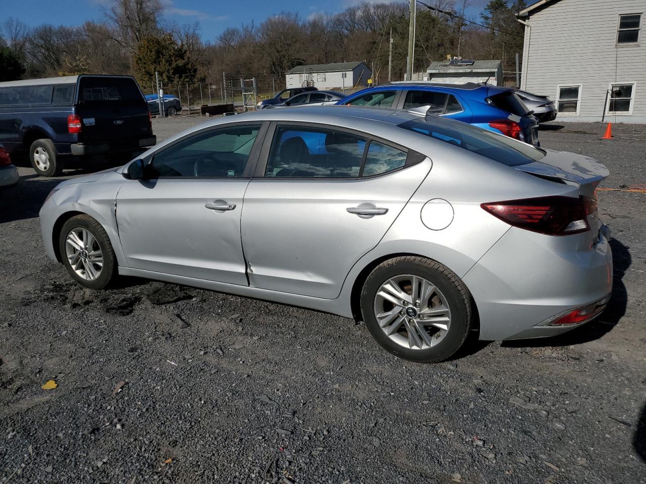 2019 HYUNDAI ELANTRA SE - Фото 2