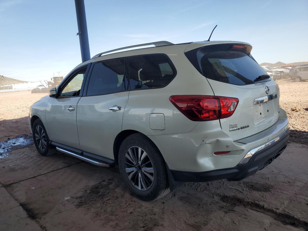 2017 NISSAN PATHFINDER - Image 2