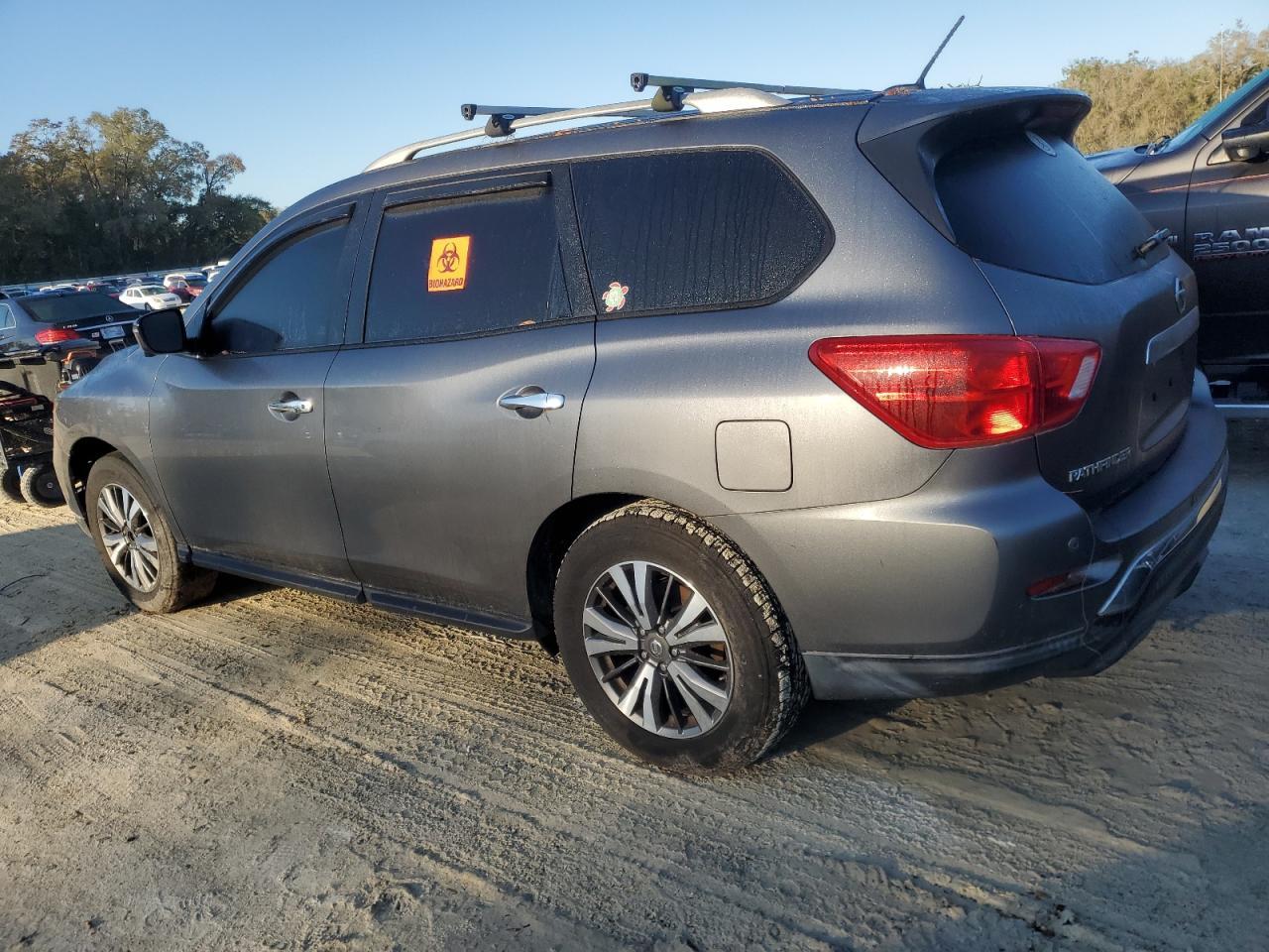 2017 NISSAN PATHFINDER - Image 2