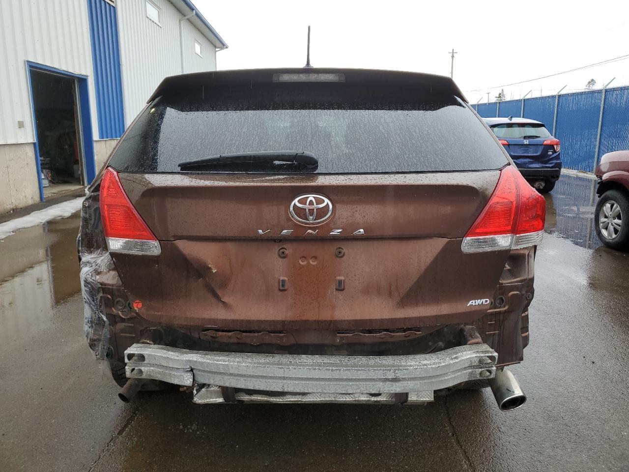 2011 TOYOTA VENZA - Фото 6