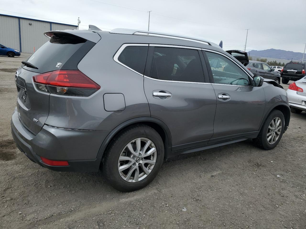 2018 NISSAN ROGUE S - Фото 3