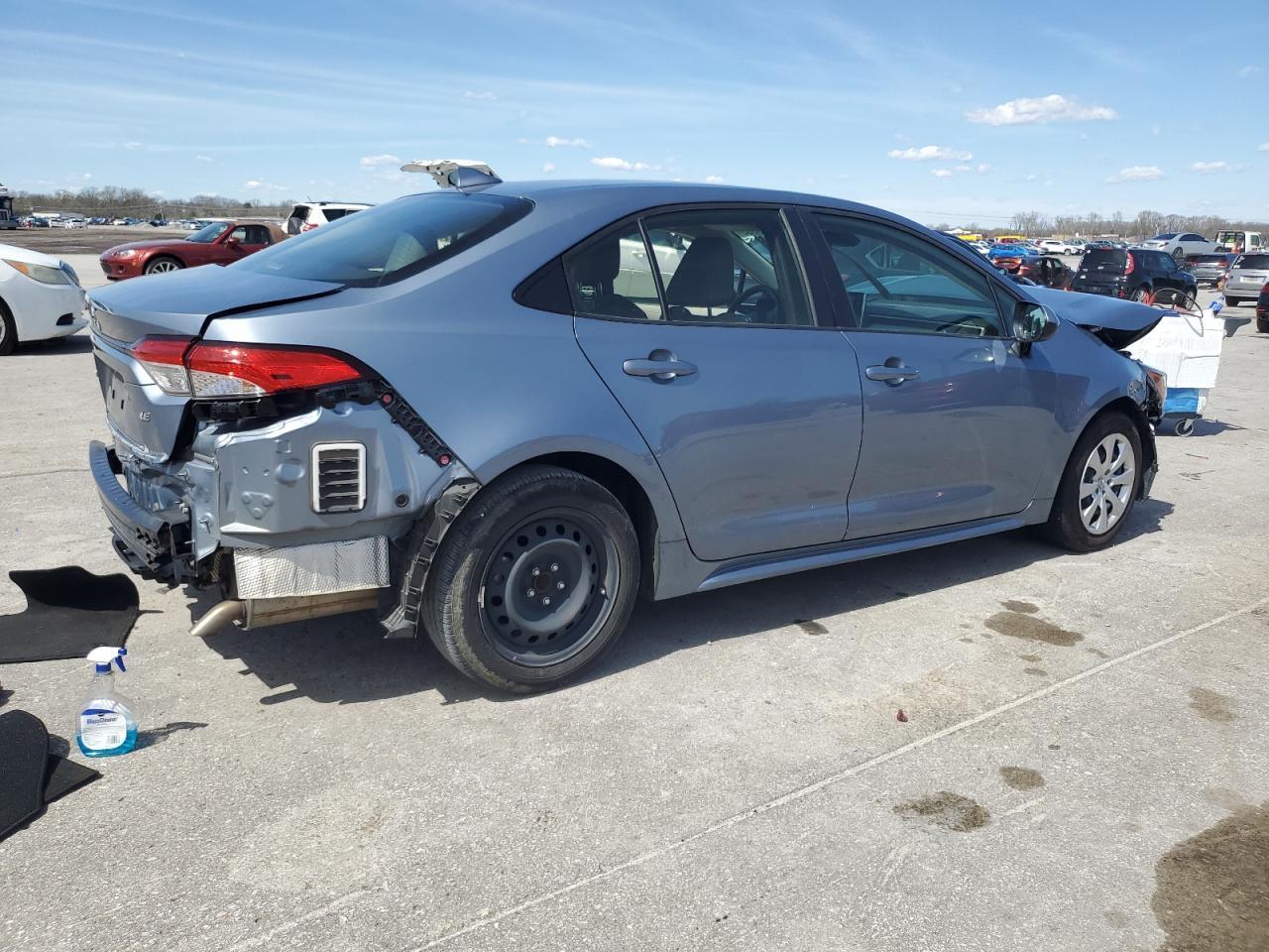 2021 TOYOTA COROLLA LE - Фото 3