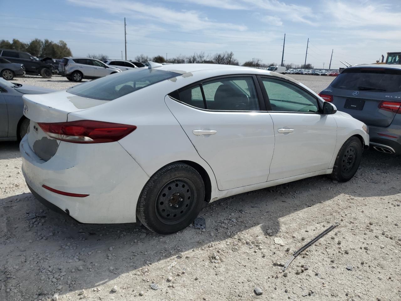 2018 HYUNDAI ELANTRA SE - Image 3