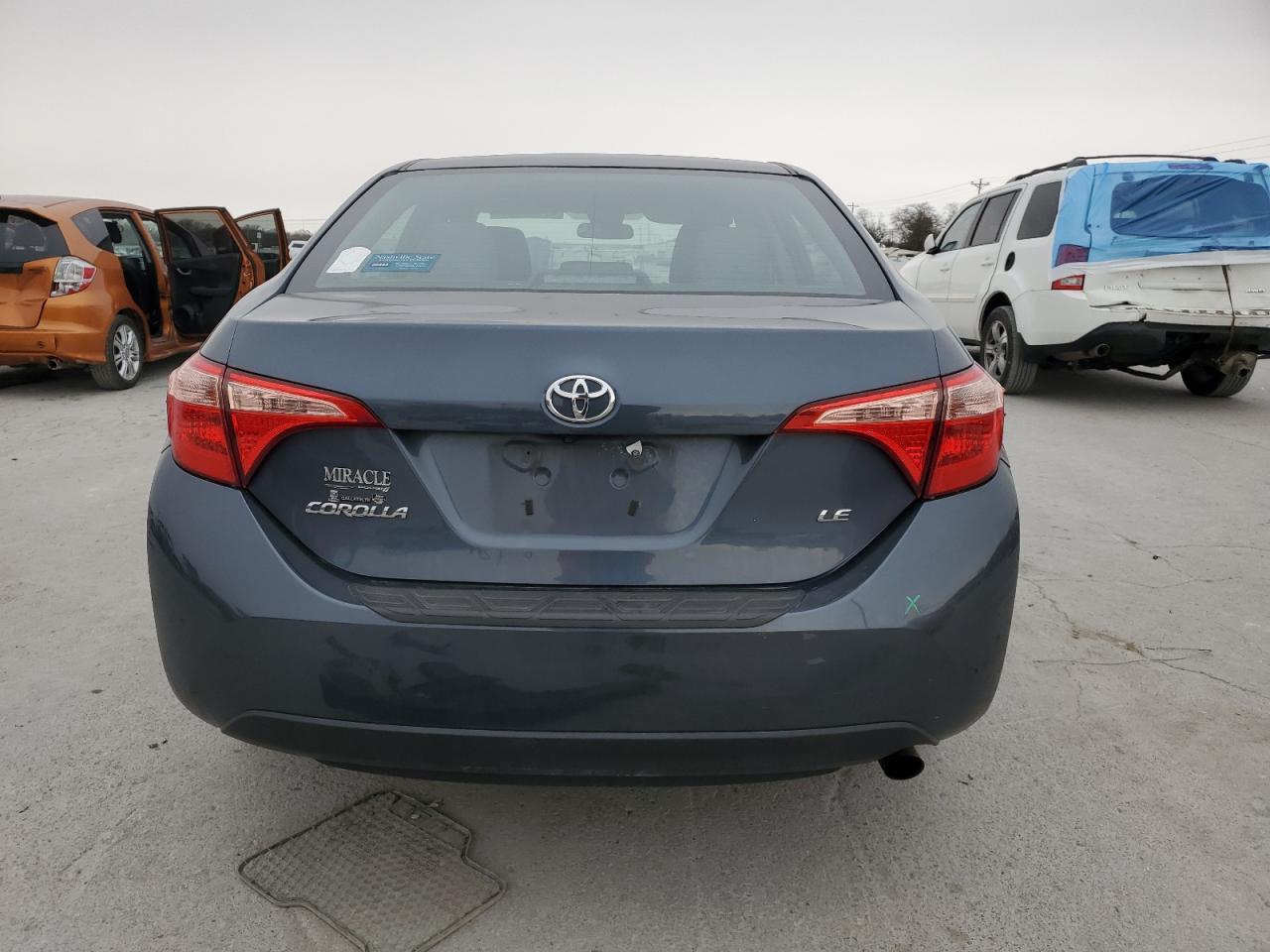 2018 TOYOTA COROLLA L - Image 6