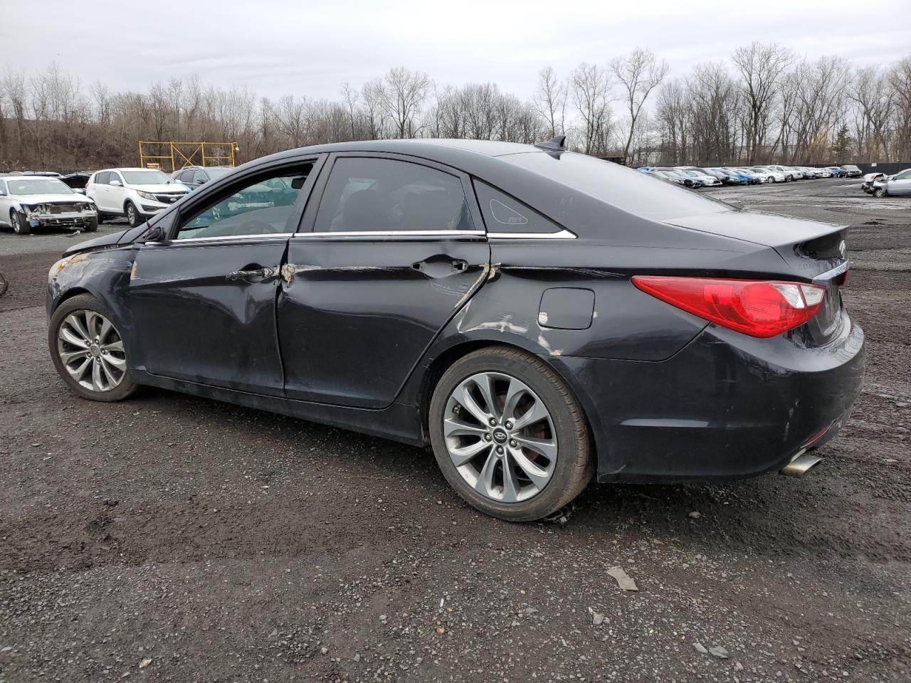 2011 HYUNDAI SONATA SE - Image 2