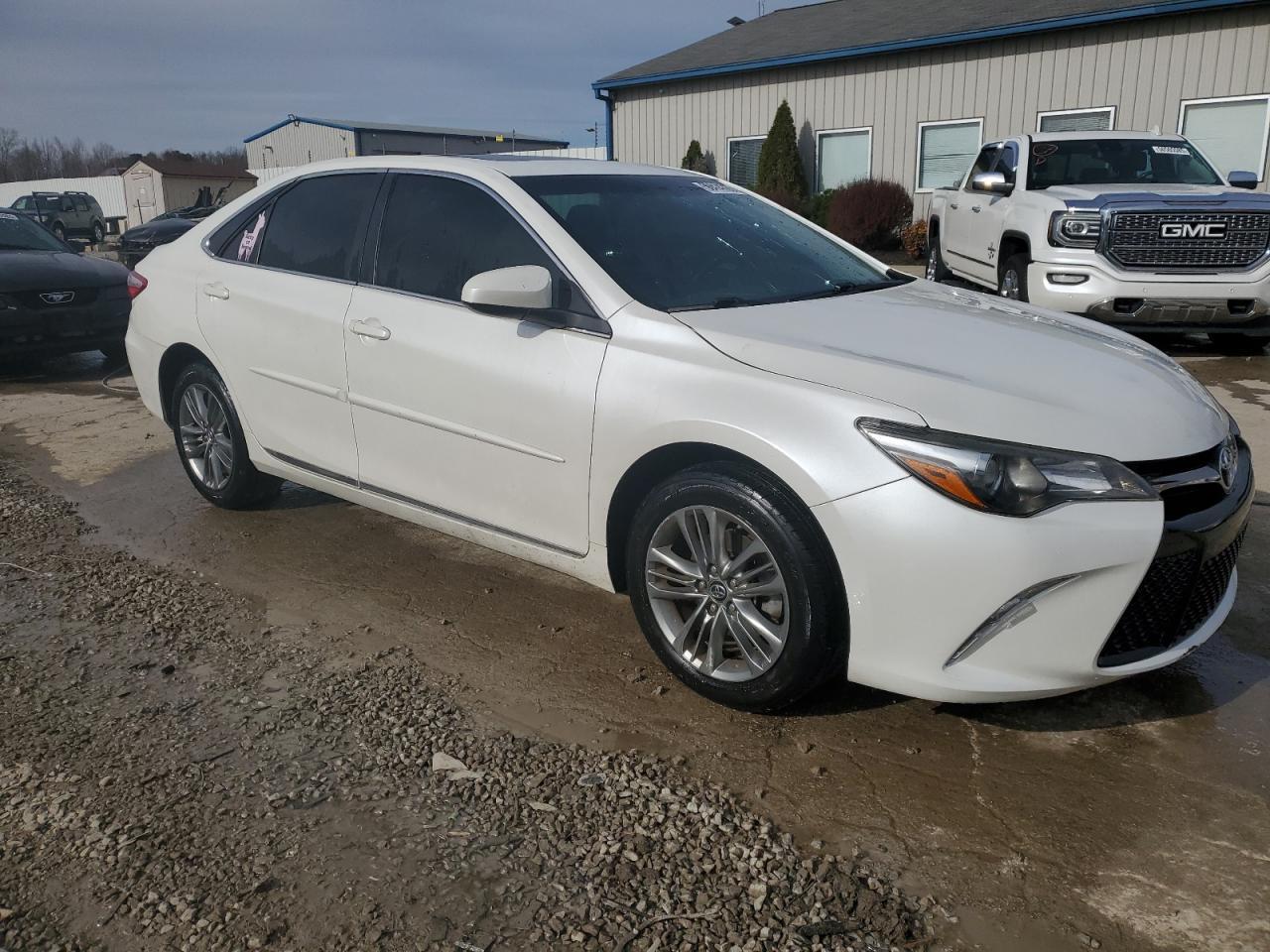 2017 TOYOTA CAMRY LE - Image 4