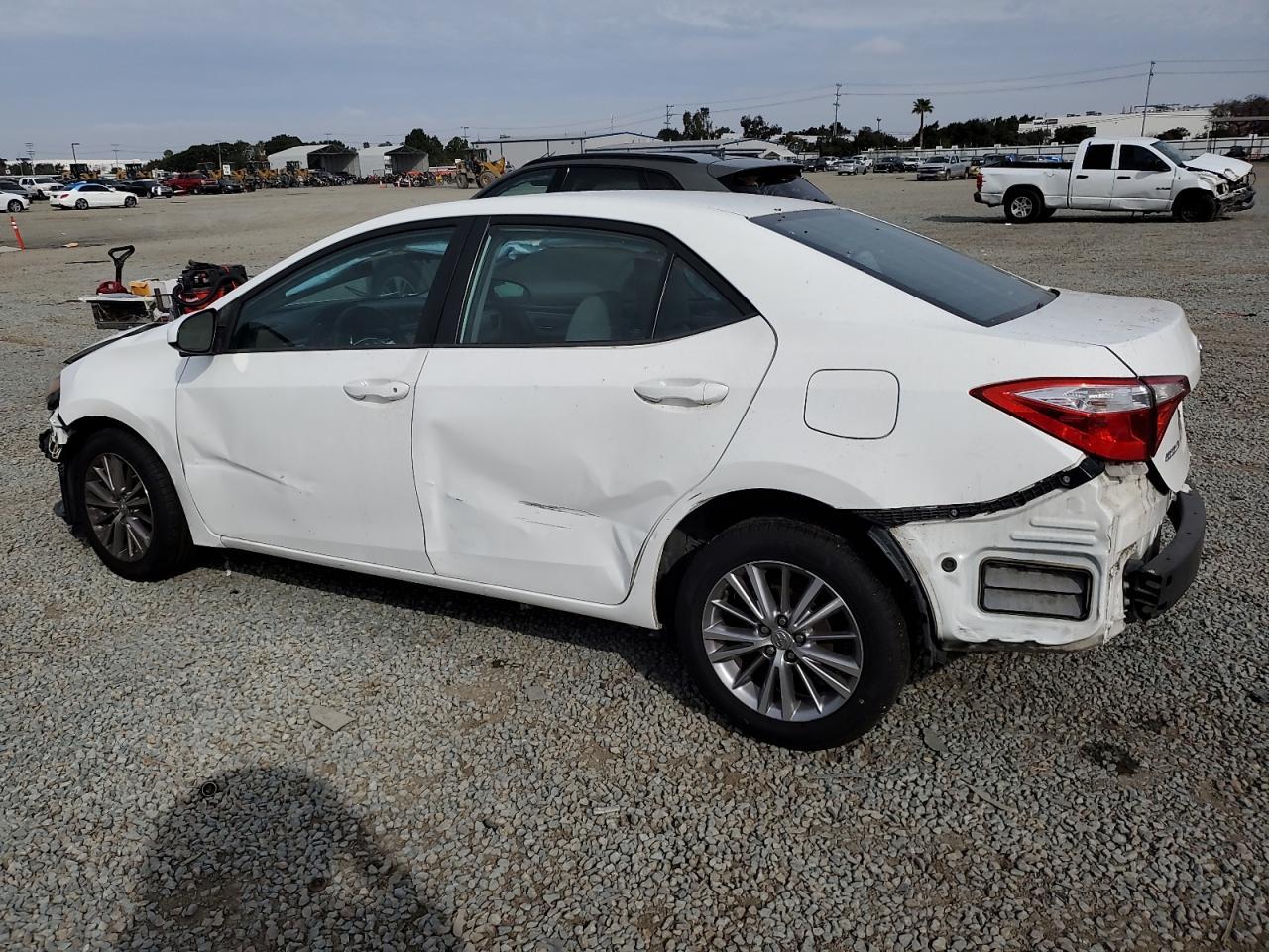 2015 TOYOTA COROLLA L - Фото 2