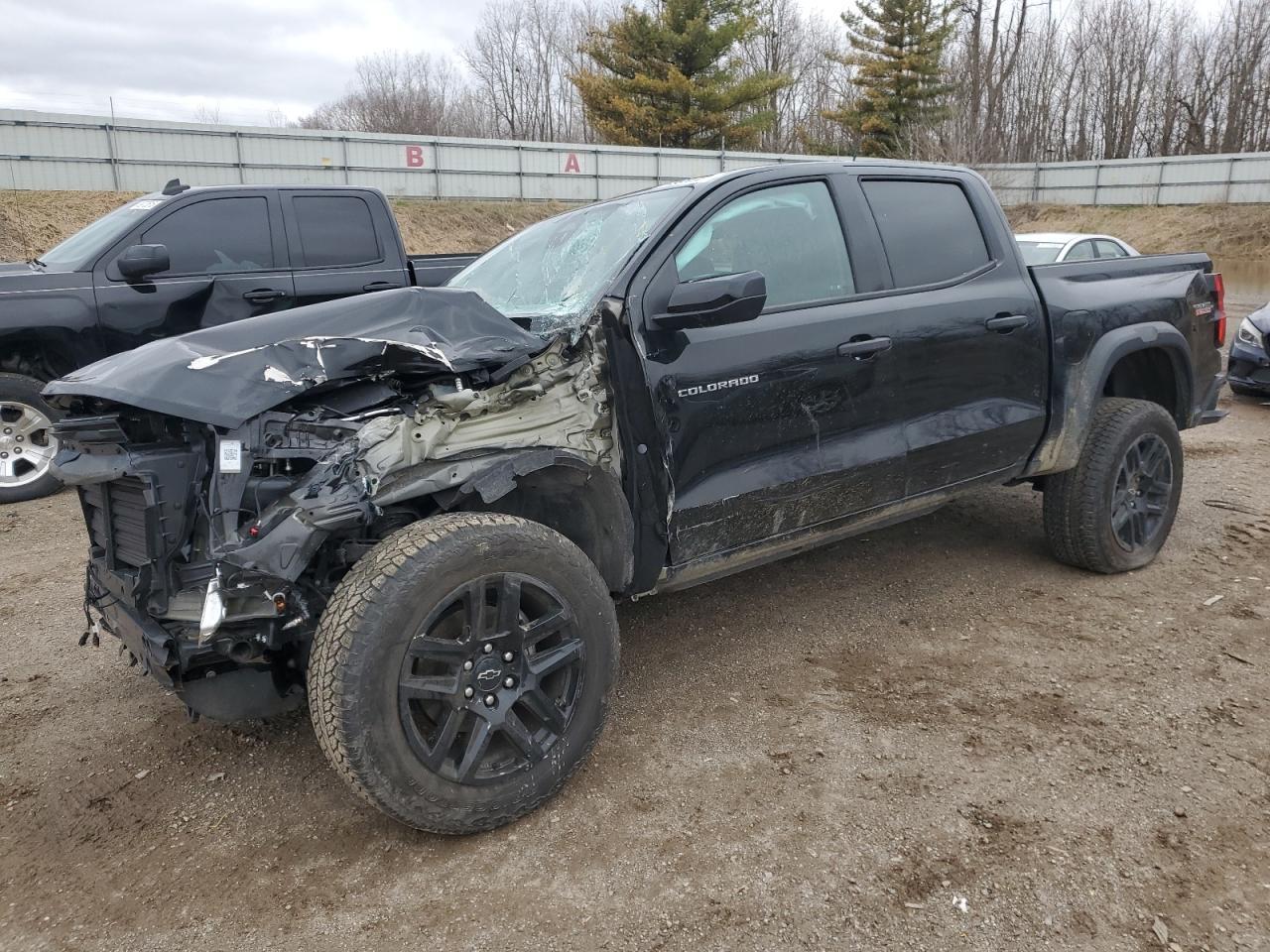 2024 CHEVROLET COLORADO T