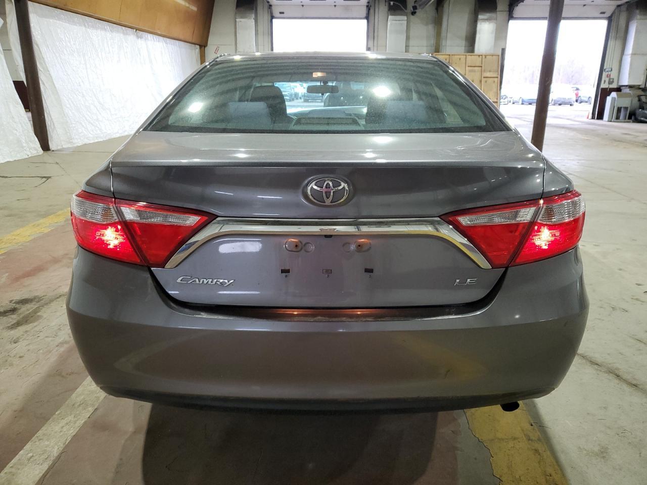 2015 TOYOTA CAMRY LE - Image 6