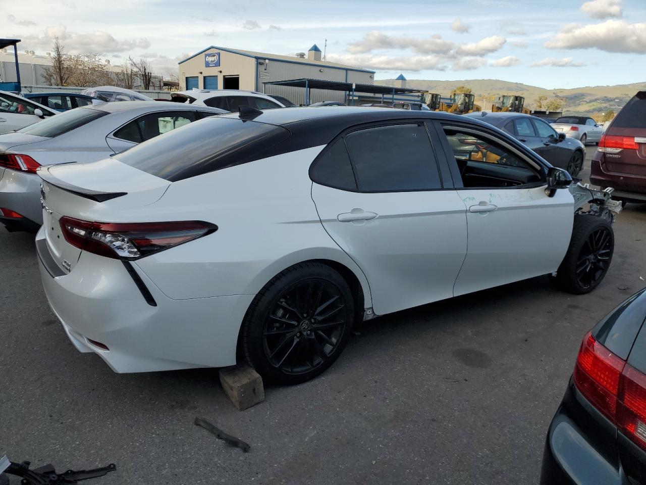 2022 TOYOTA CAMRY XSE - Фото 3